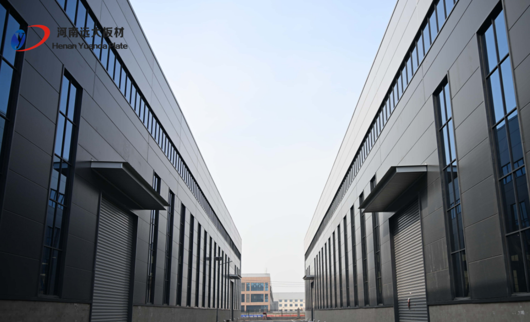 新建廠房外墻優(yōu)選材料：河南遠(yuǎn)大聚氨酯封邊巖棉板應(yīng)用案例（十六棟）(圖3)