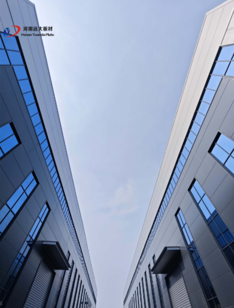 聚氨酯夾芯板：高效節(jié)能，防火防水，為建筑護(hù)航(圖1)