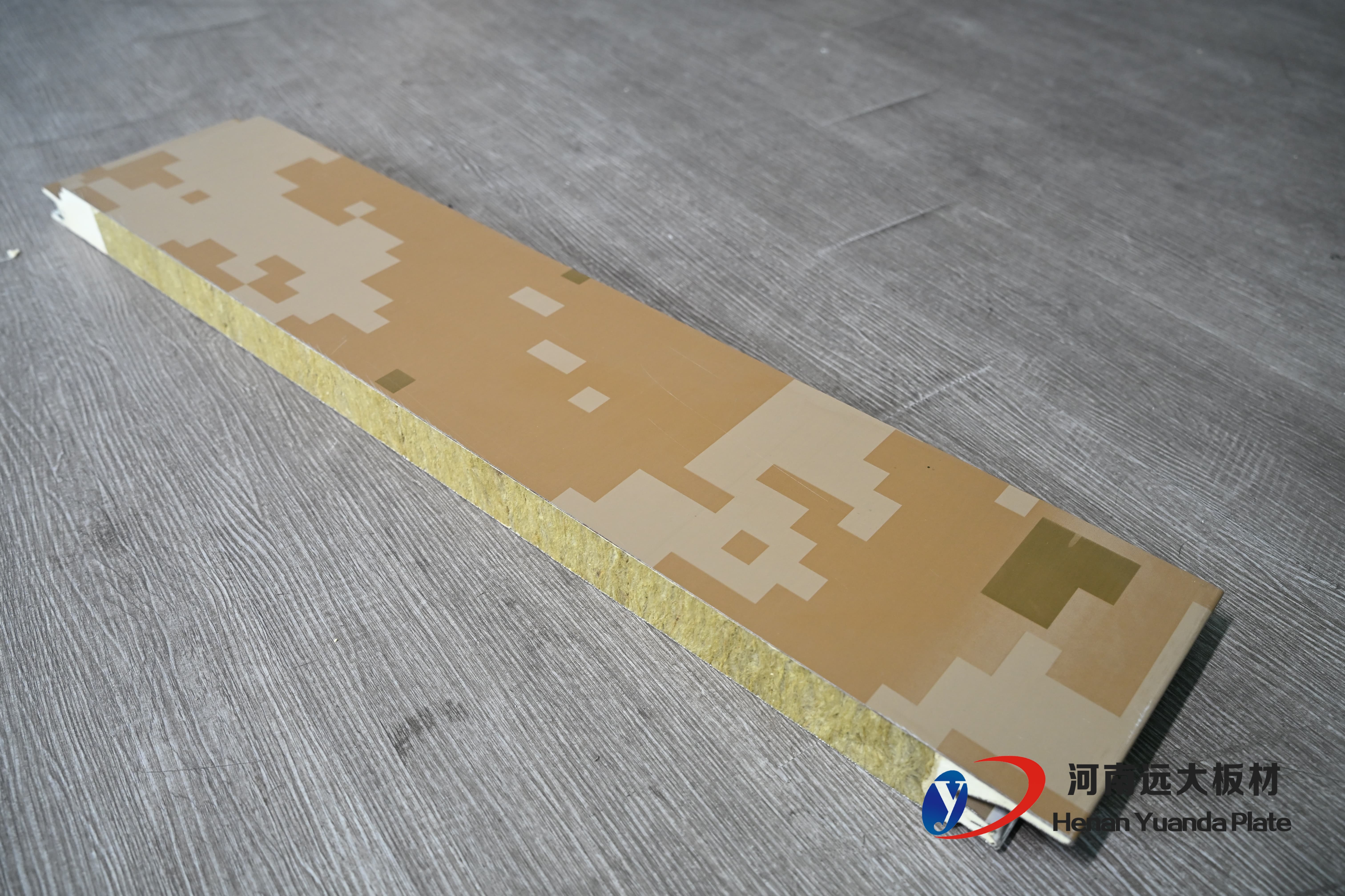 聚氨酯夾芯板一平方多少錢？2025年最新價格與性能全解析(圖1)