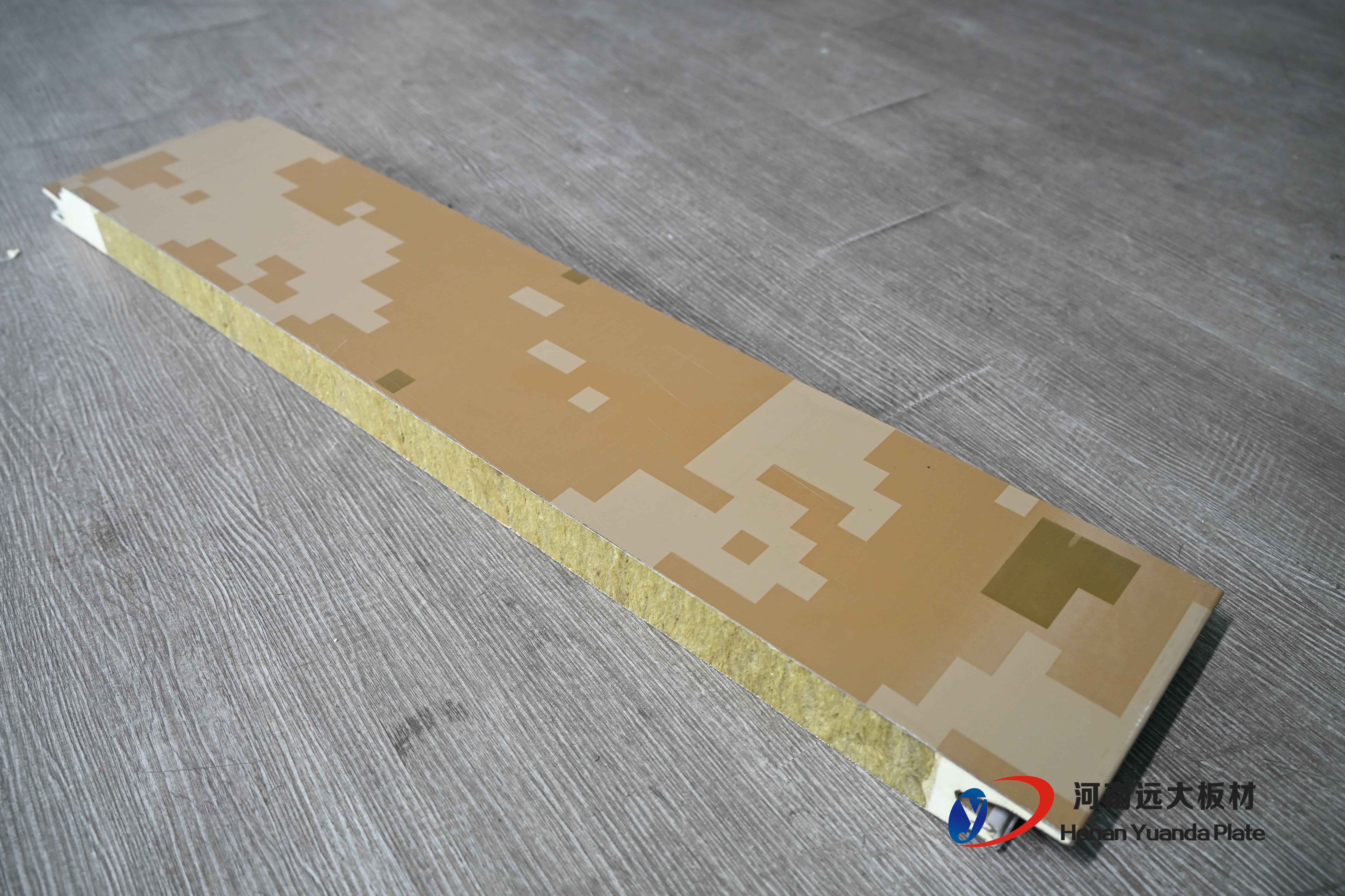 A級(jí)防火聚氨酯夾芯板 - 河南遠(yuǎn)大板材廠家直供，保溫防火雙達(dá)標(biāo)