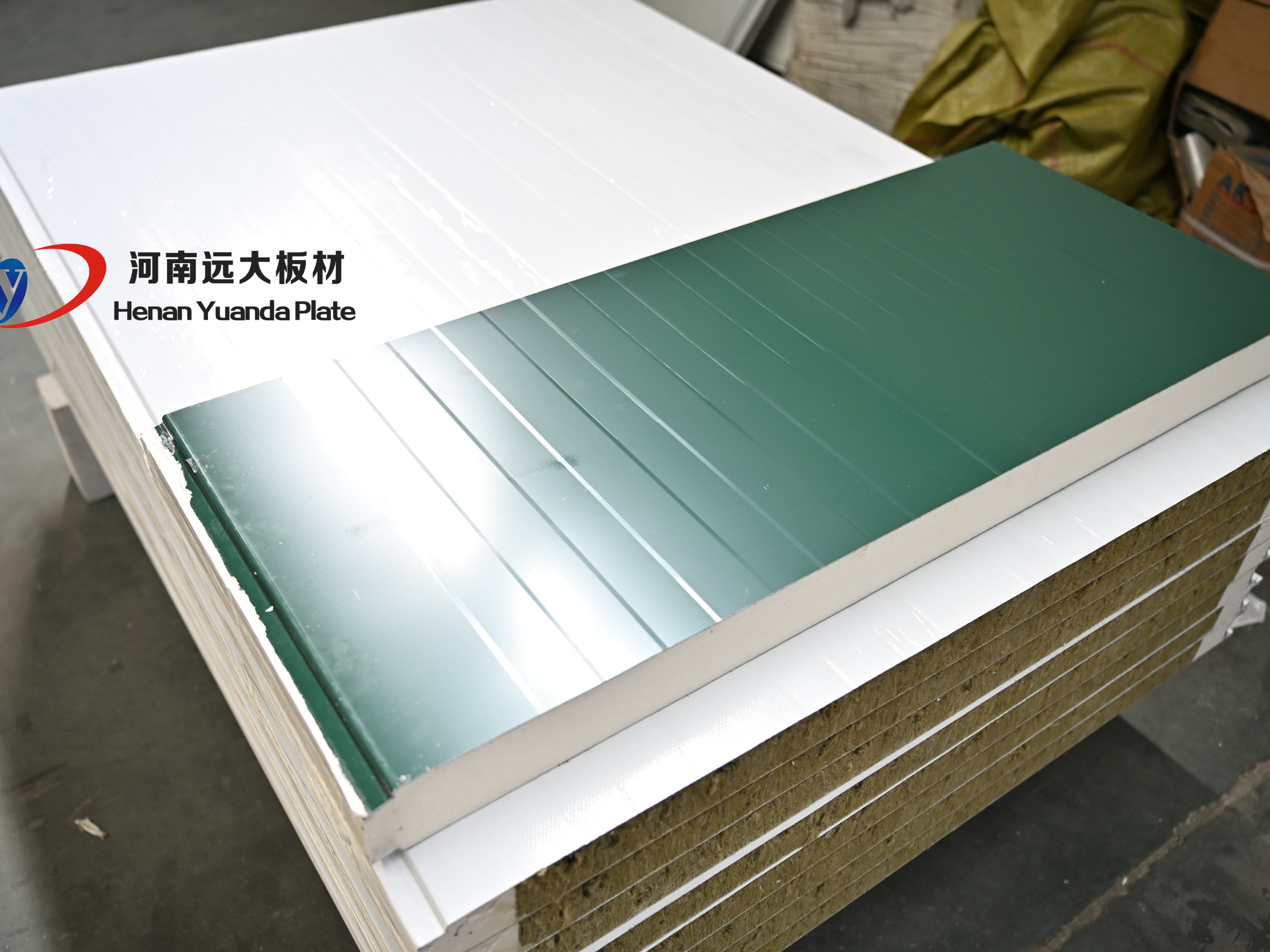 “冷鏈倉庫對(duì)保溫‘零容忍’？聚氨酯夾芯冷庫板的‘無縫’密封方案正是答案?！?(圖2)